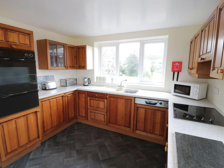 Ty Rhos, Farm Stay, Sleeps 4, Rhoshirwaun 2 Miles From Aberdaron Eksteriør bilde
