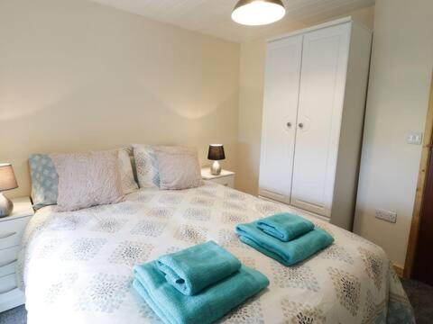 Ty Rhos, Farm Stay, Sleeps 4, Rhoshirwaun 2 Miles From Aberdaron Eksteriør bilde